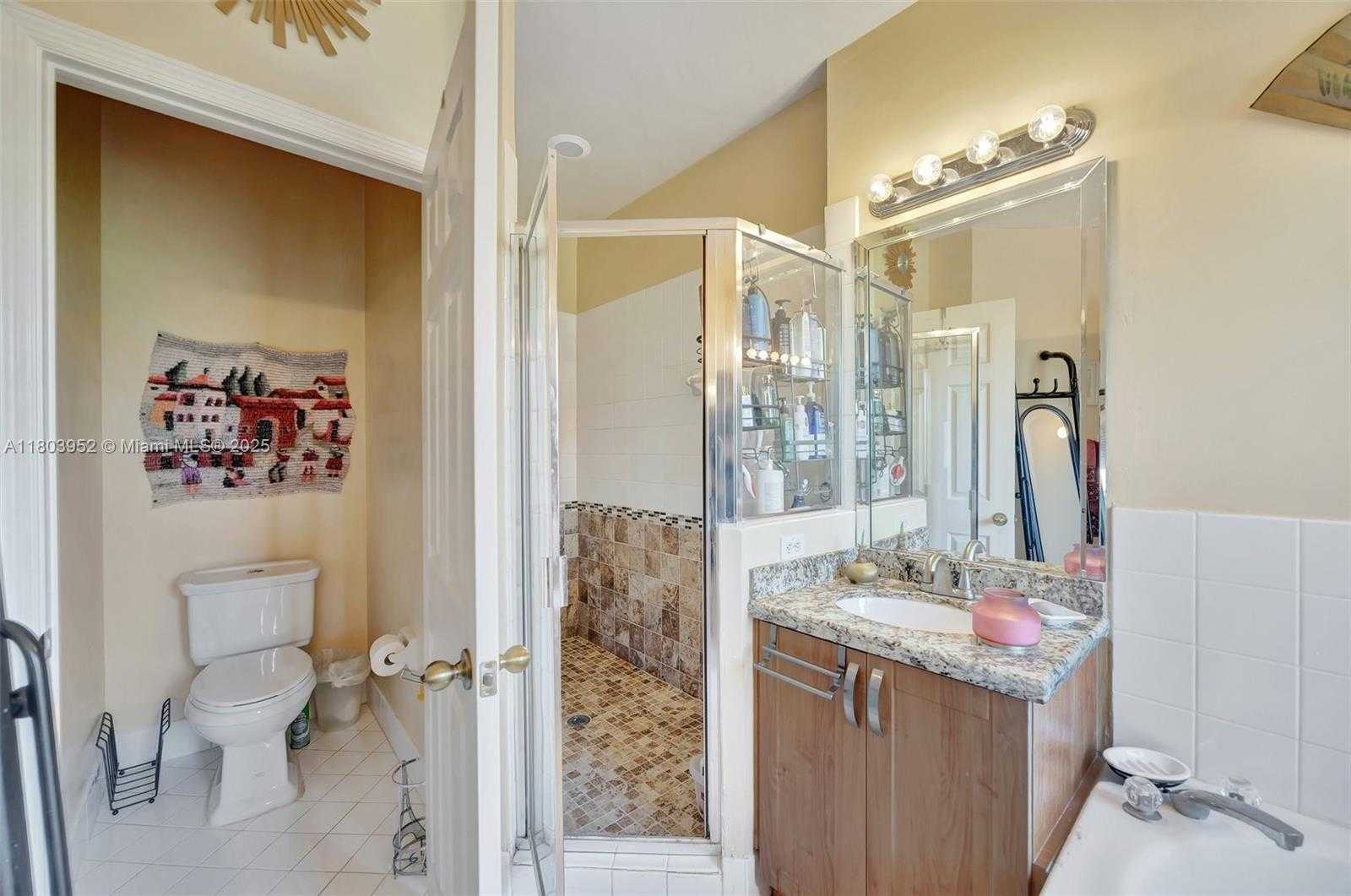 Small Image of 9053 SOUTH WEST 214TH ST, Cutler Bay Number 25