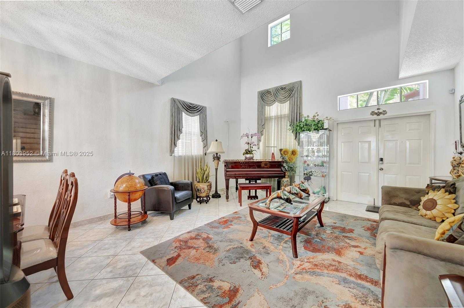 Small Image of 9053 SOUTH WEST 214TH ST, Cutler Bay Number 4