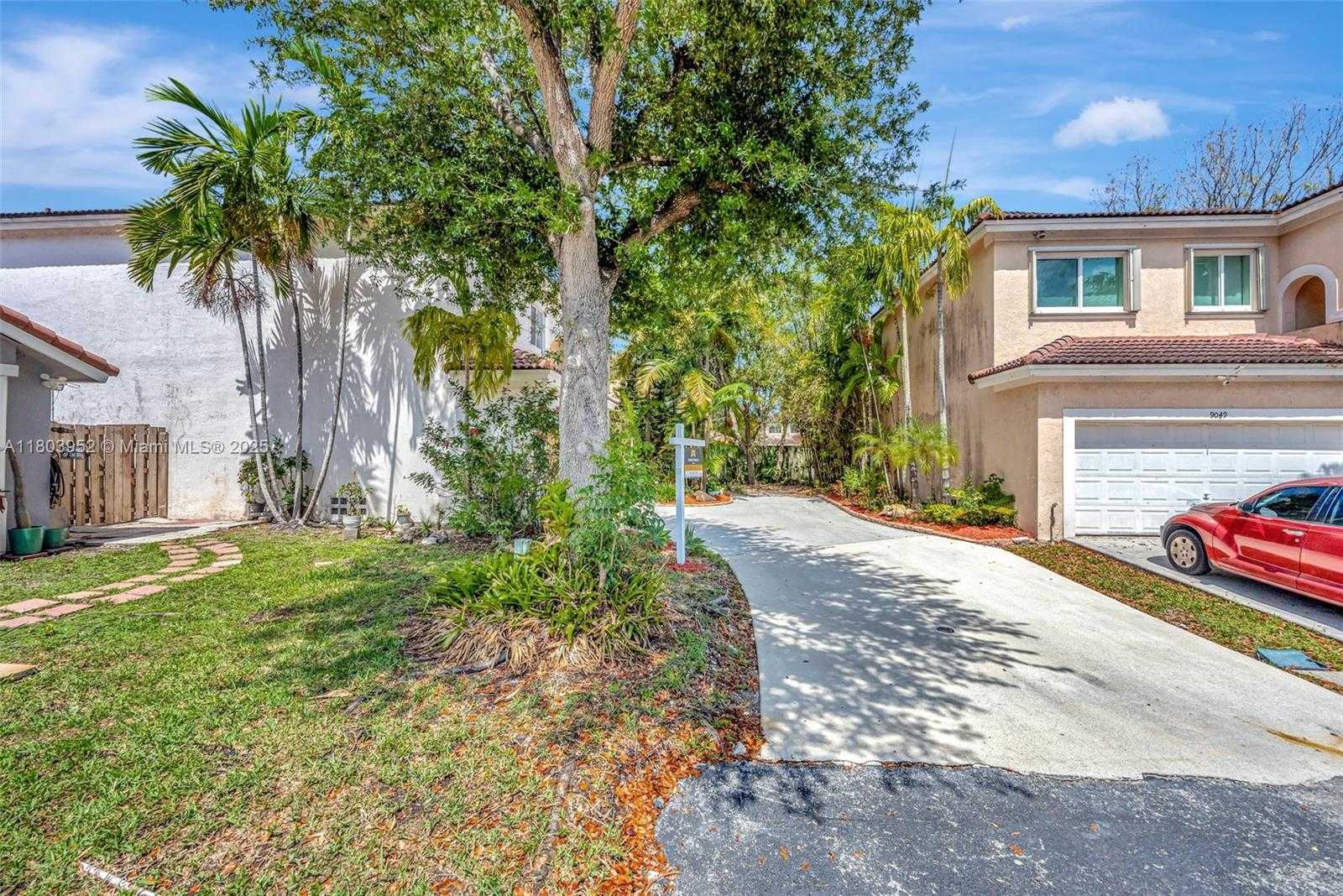 Small Image of 9053 SOUTH WEST 214TH ST, Cutler Bay Number 53