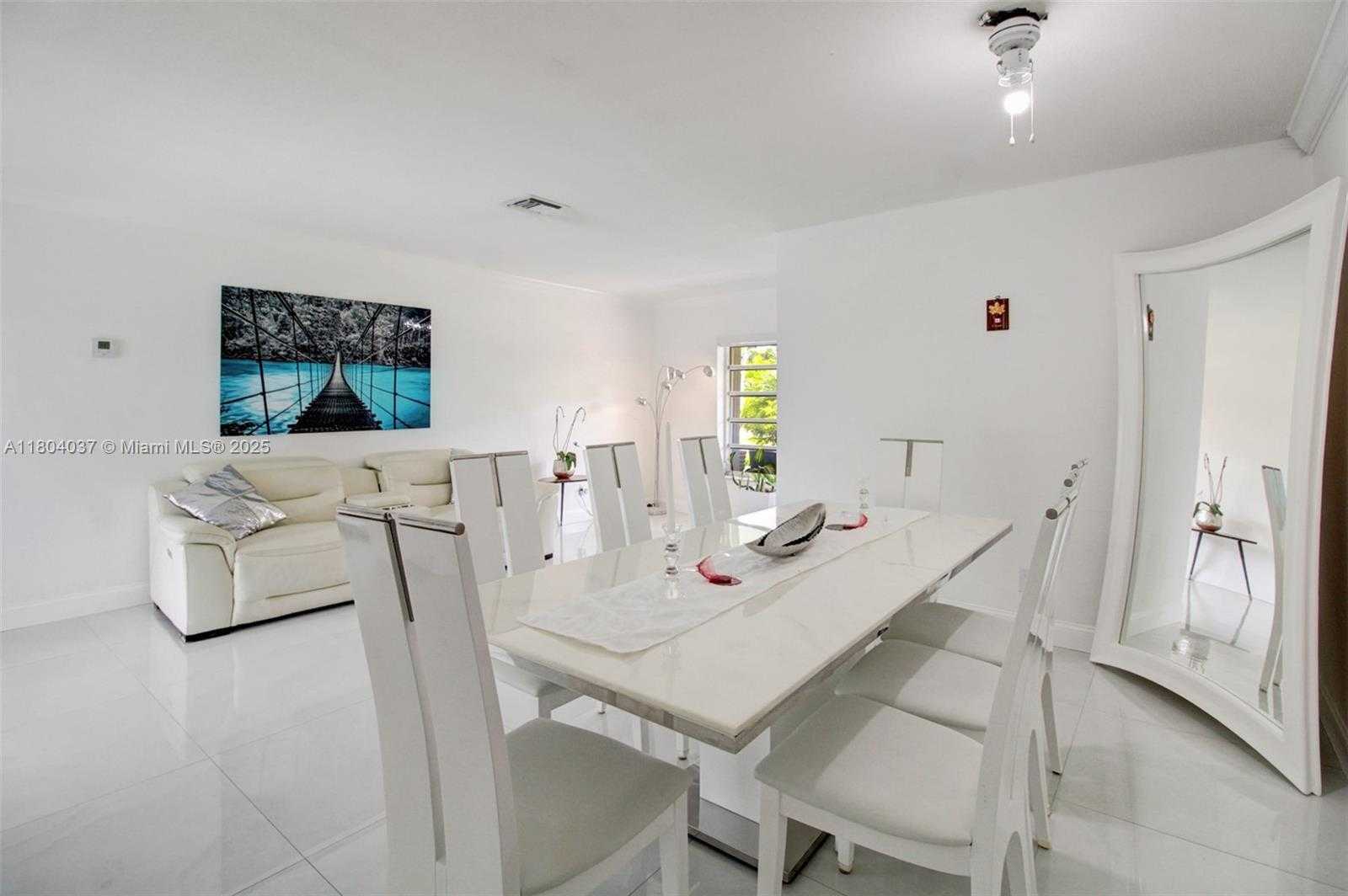 Small Image of 12411 SOUTH WEST 12TH ST, Davie Number 11
