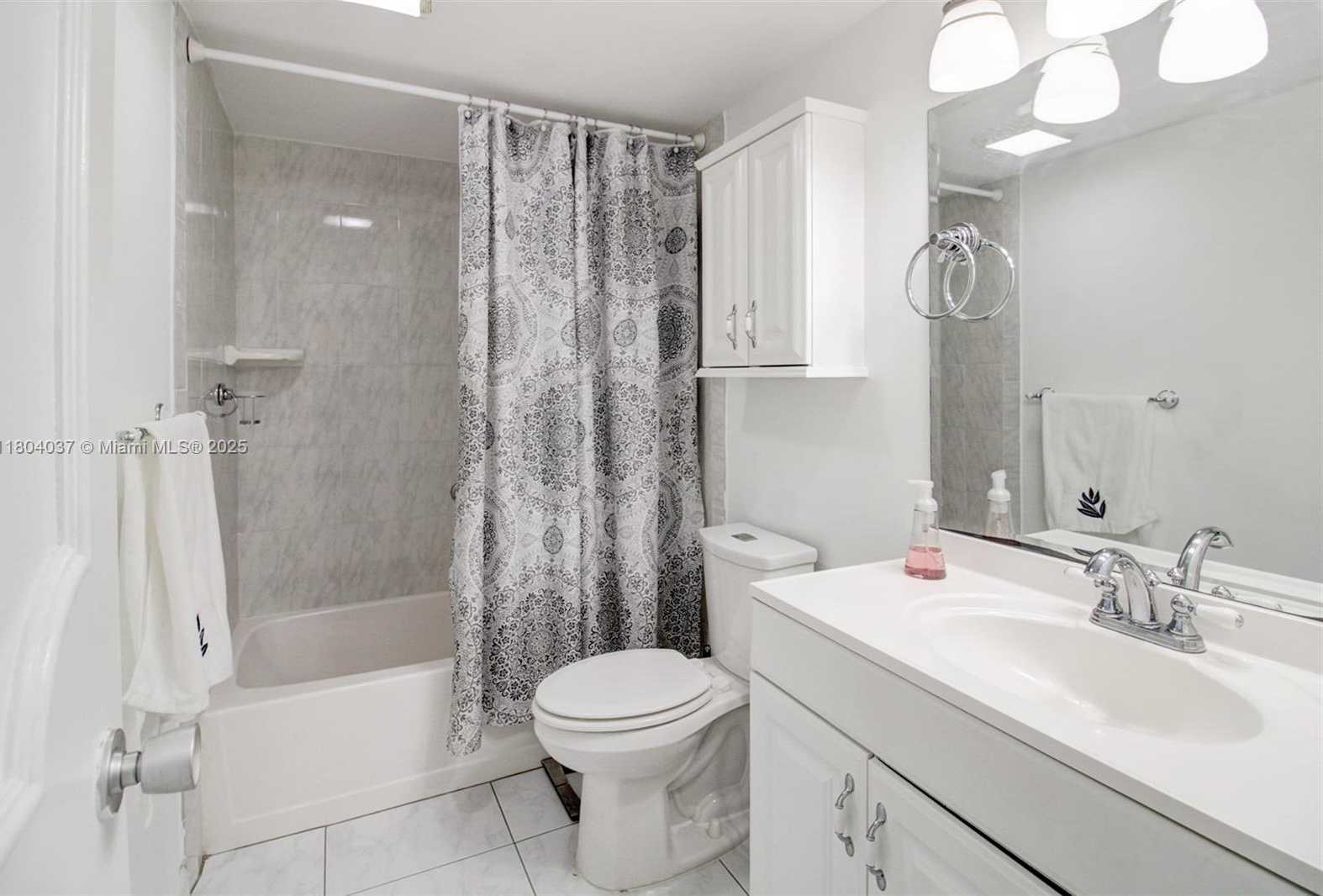 Small Image of 12411 SOUTH WEST 12TH ST, Davie Number 21