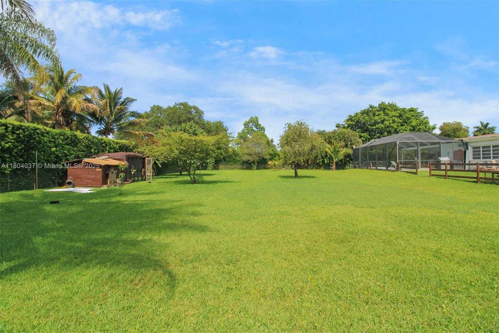 Small Image of 12411 SOUTH WEST 12TH ST, Davie Number 32
