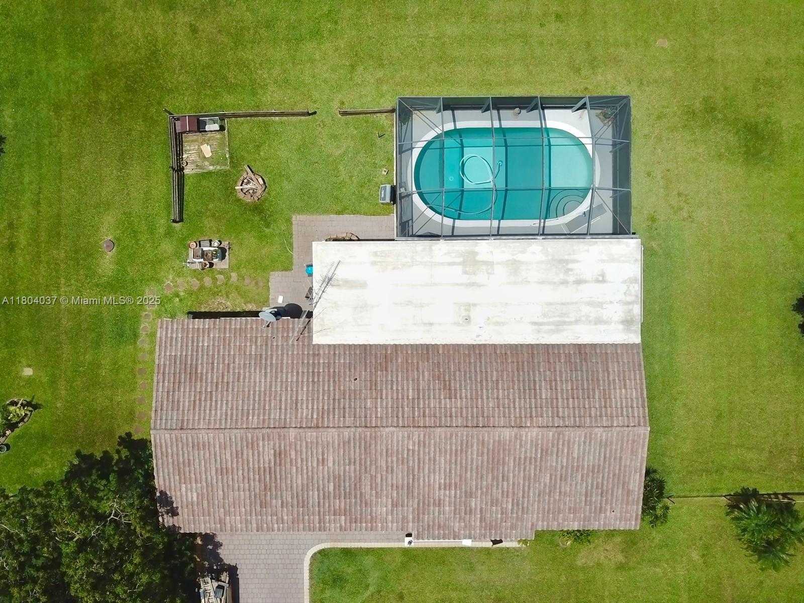 Small Image of 12411 SOUTH WEST 12TH ST, Davie Number 4