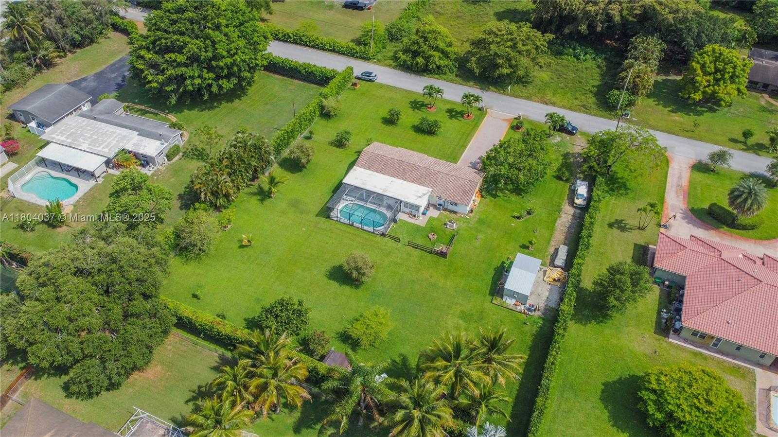 Small Image of 12411 SOUTH WEST 12TH ST, Davie Number 48
