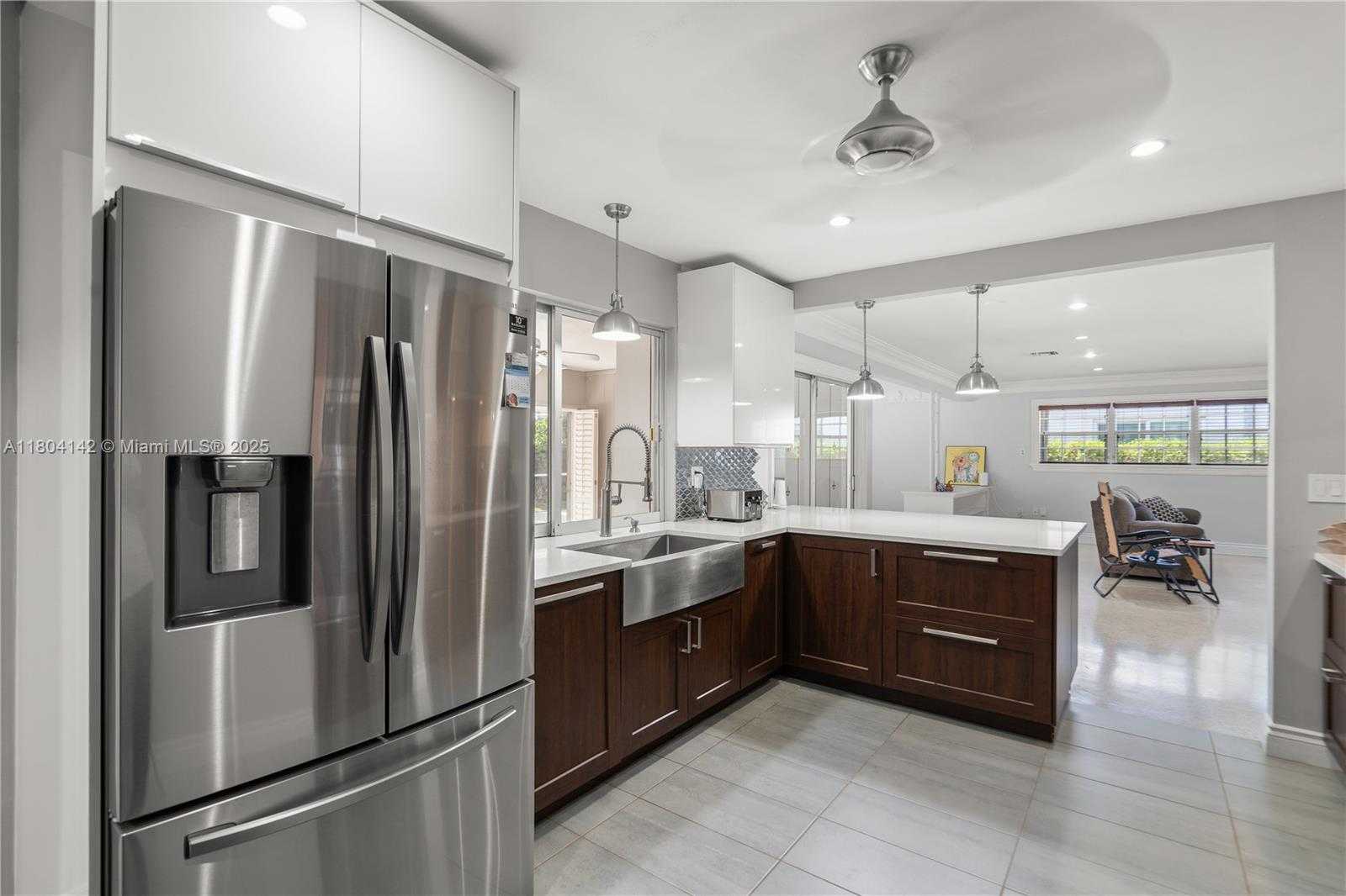 Small Image of 19510 NORTH EAST 19TH AVE, Miami Number 2