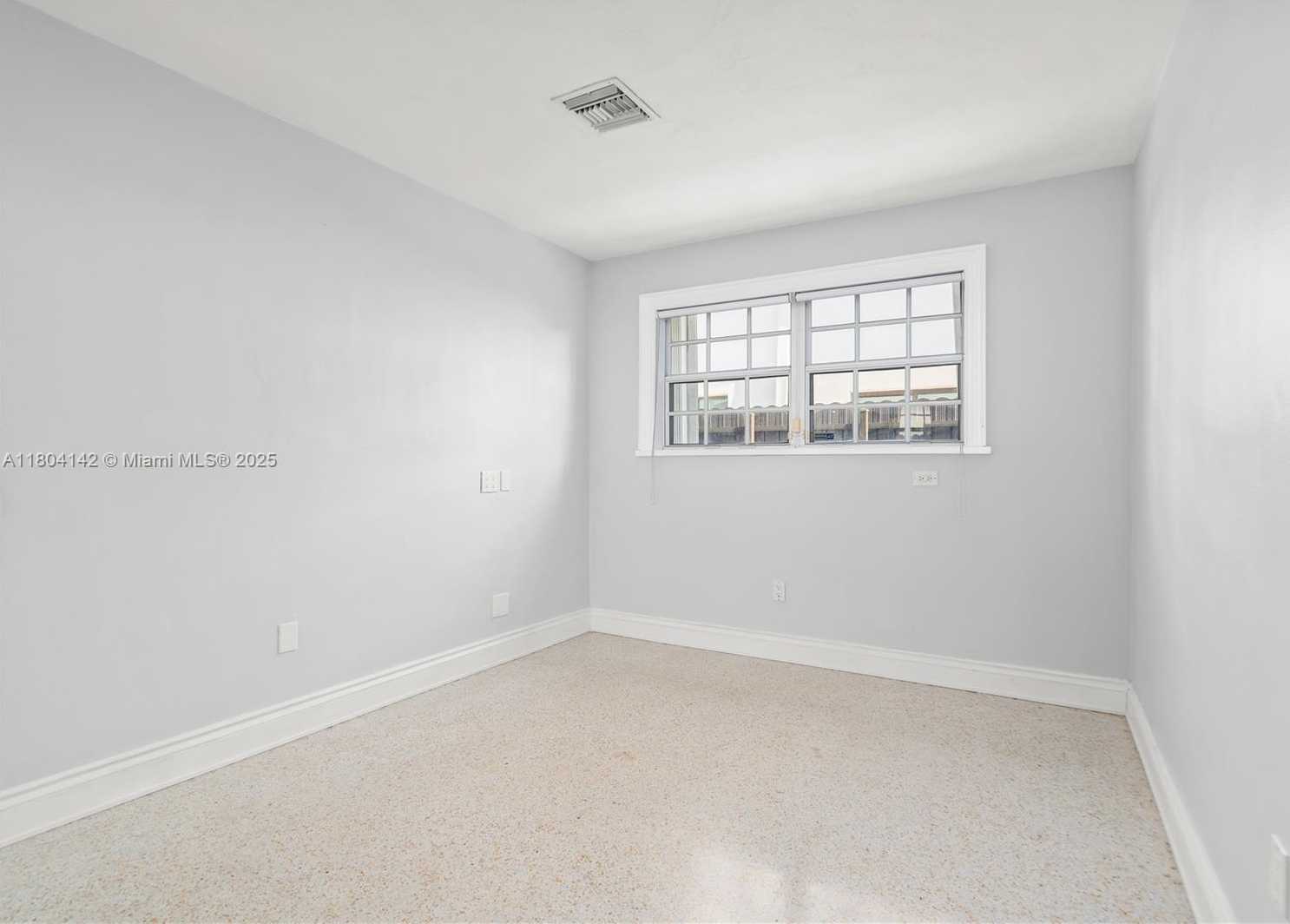 Small Image of 19510 NORTH EAST 19TH AVE, Miami Number 21