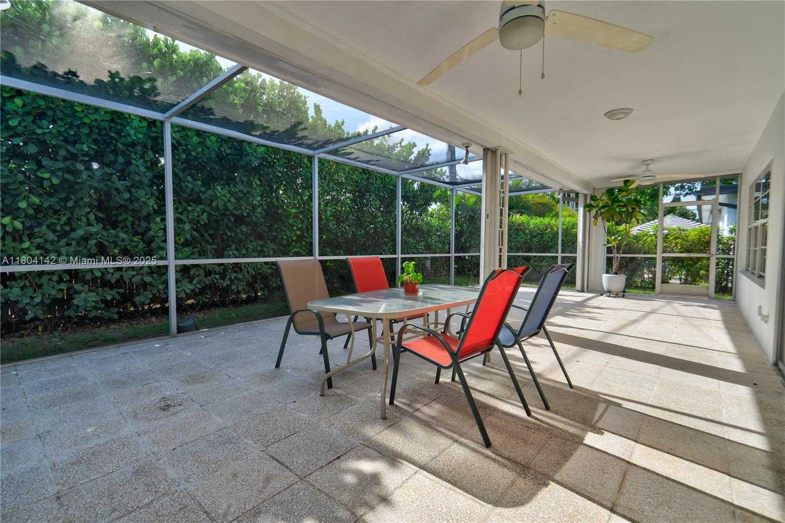 Small Image of 19510 NORTH EAST 19TH AVE, Miami Number 25