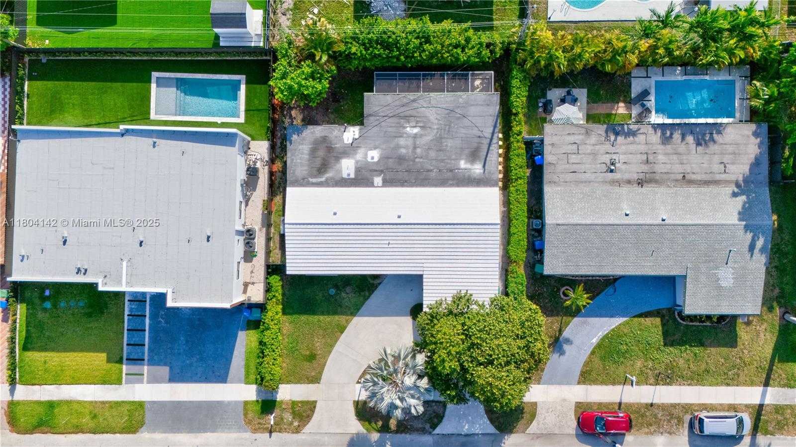 Small Image of 19510 NORTH EAST 19TH AVE, Miami Number 30