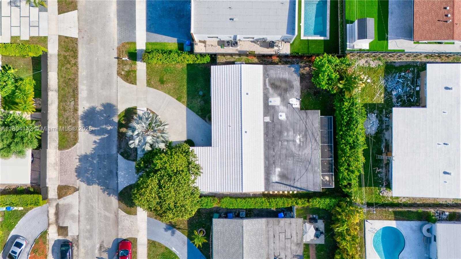Small Image of 19510 NORTH EAST 19TH AVE, Miami Number 31