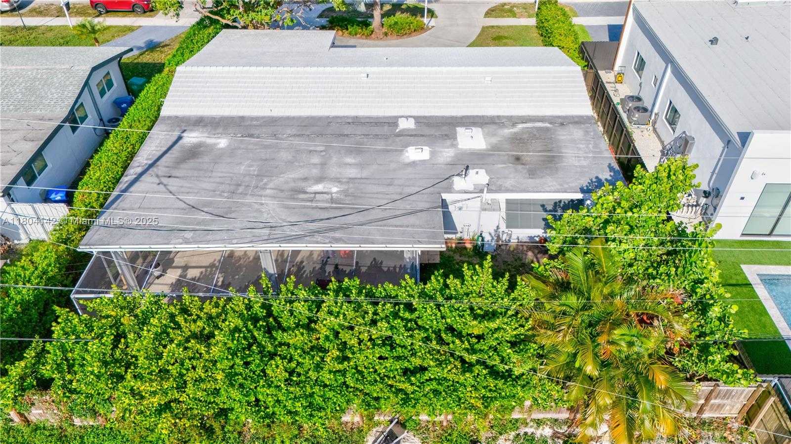 Small Image of 19510 NORTH EAST 19TH AVE, Miami Number 33