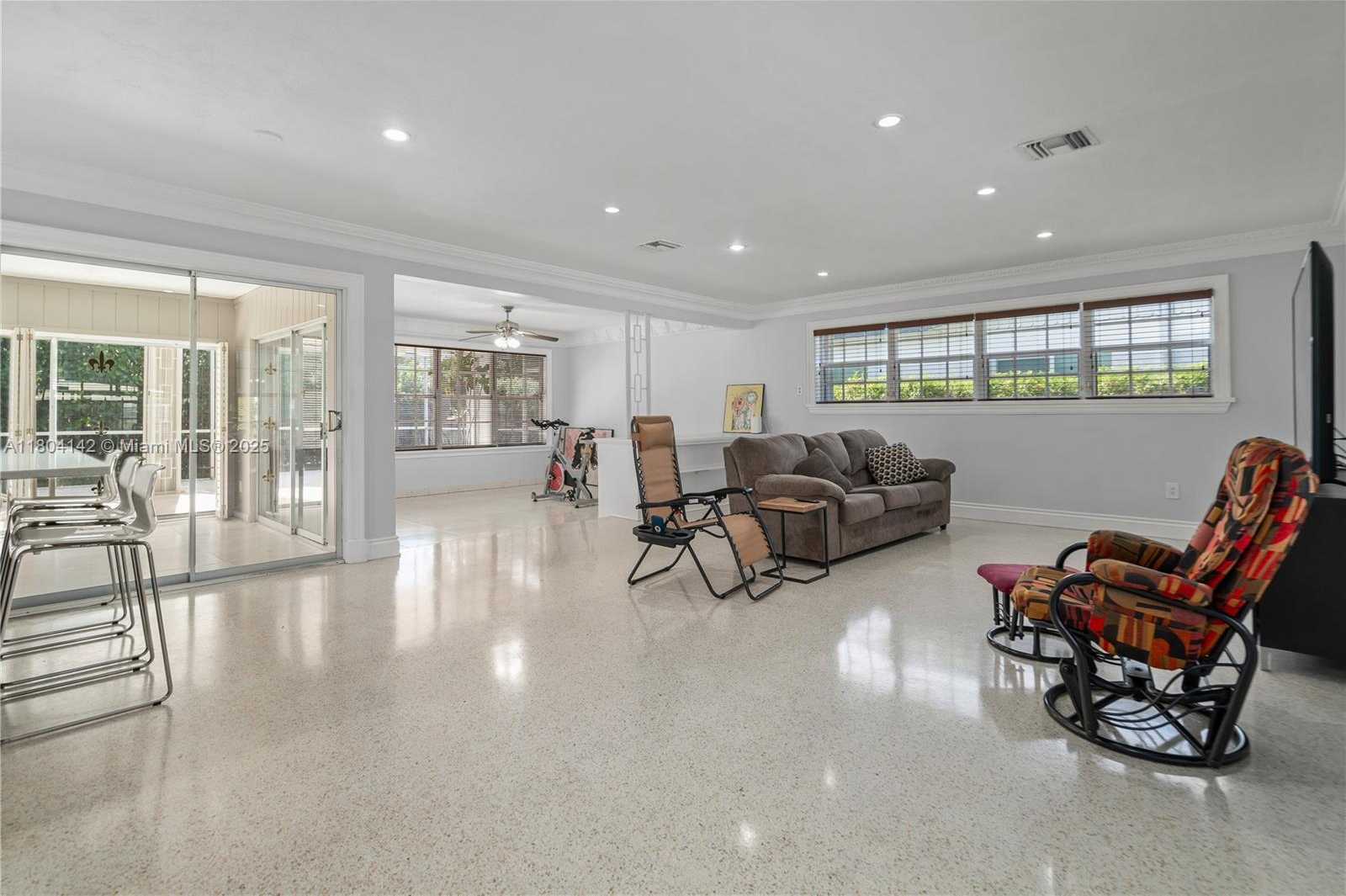 Small Image of 19510 NORTH EAST 19TH AVE, Miami Number 4