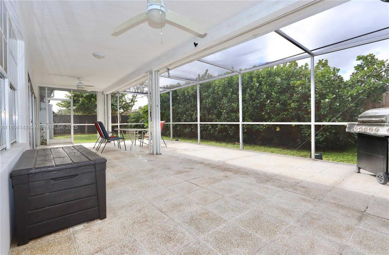Small Image of 19510 NORTH EAST 19TH AVE, Miami Number 42