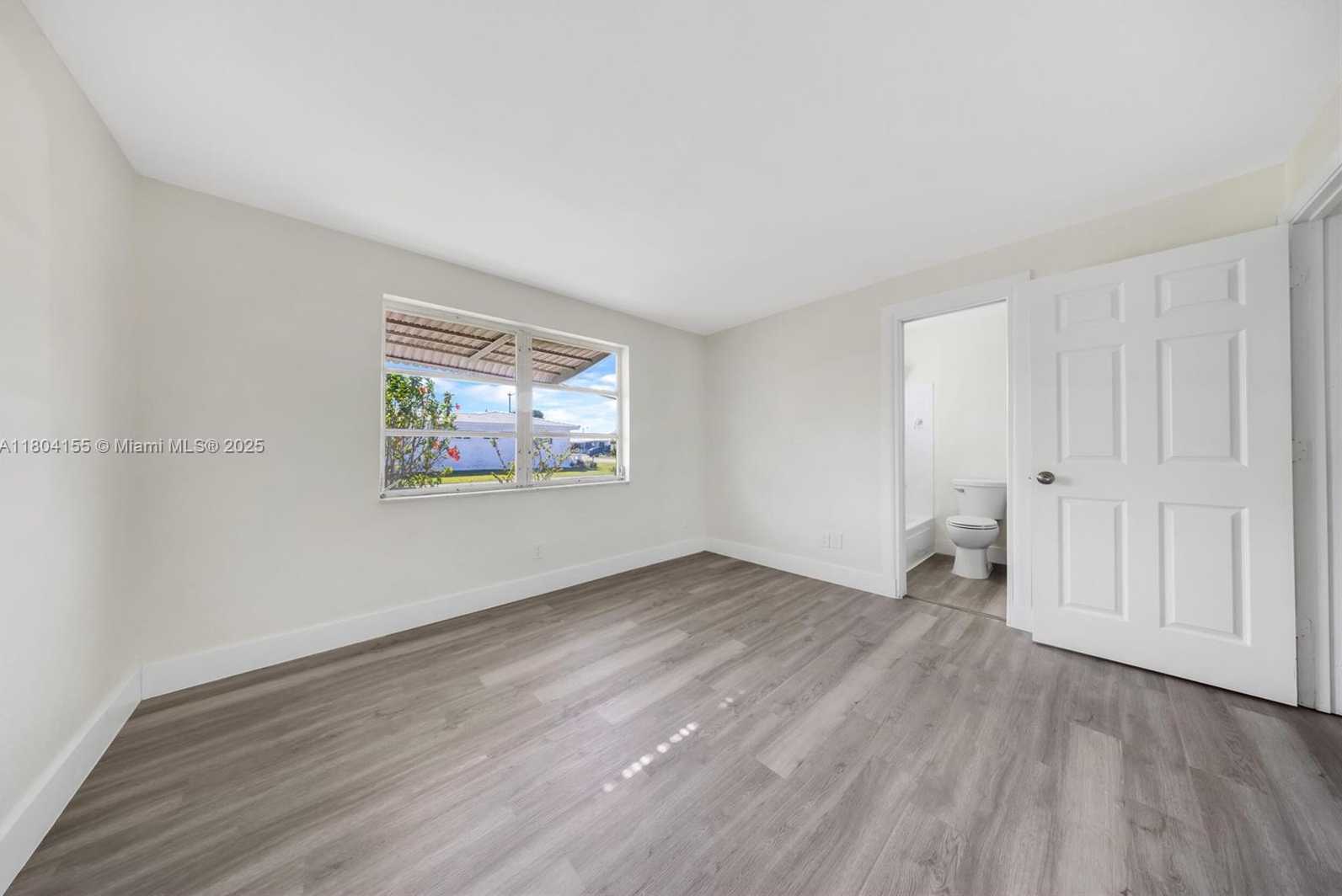 Small Image of 2520 NORTH WEST 2ND DR, Pompano Beach Number 14
