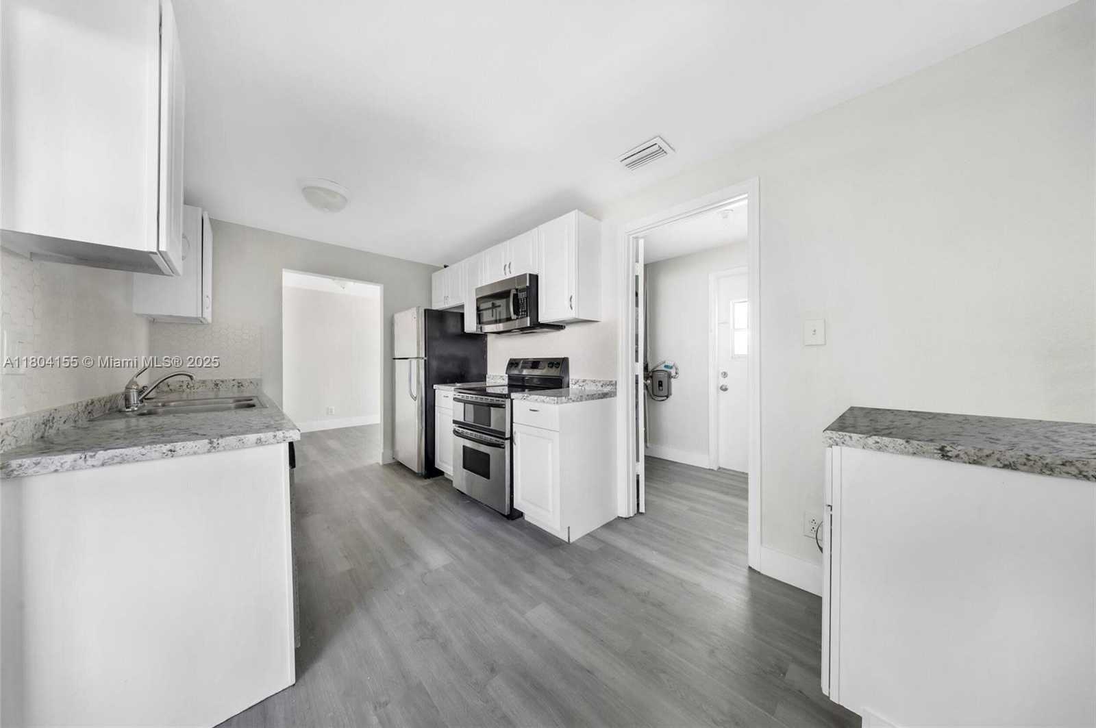 Small Image of 2520 NORTH WEST 2ND DR, Pompano Beach Number 3