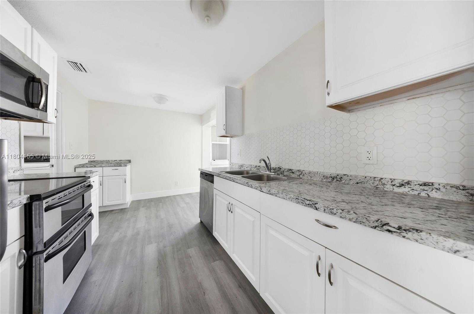 Small Image of 2520 NORTH WEST 2ND DR, Pompano Beach Number 4