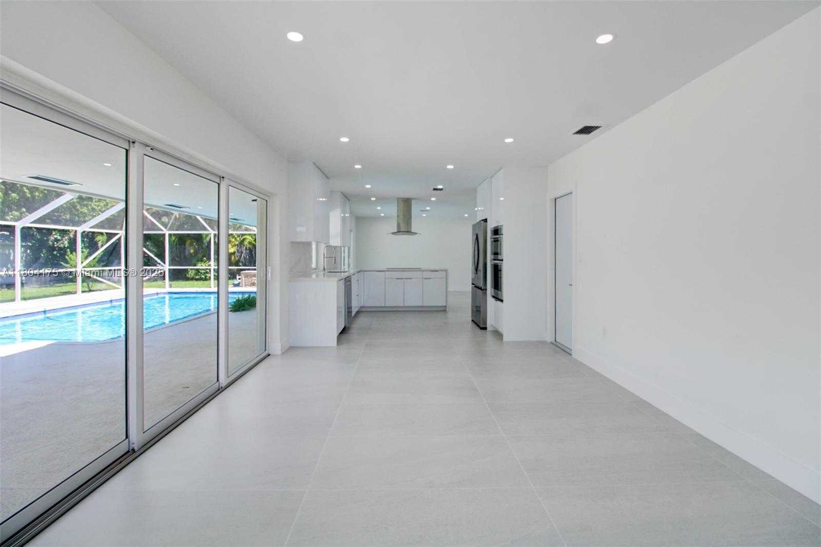 Small Image of 17640 SOUTH WEST 84TH CT, Palmetto Bay Number 12