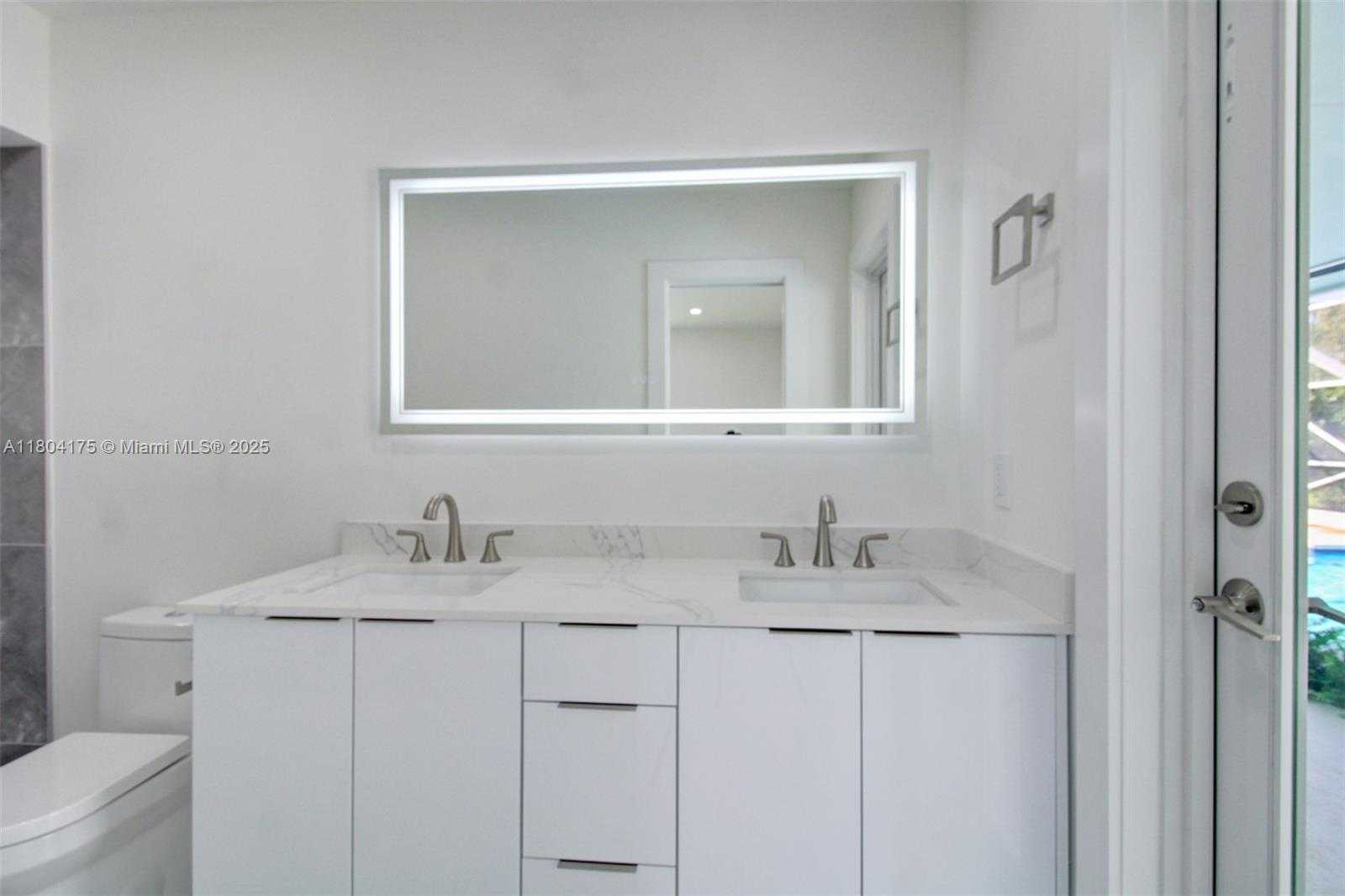 Small Image of 17640 SOUTH WEST 84TH CT, Palmetto Bay Number 17