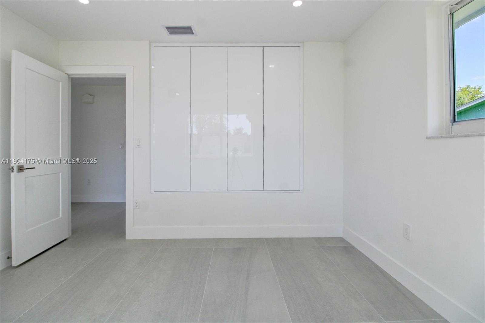 Small Image of 17640 SOUTH WEST 84TH CT, Palmetto Bay Number 21