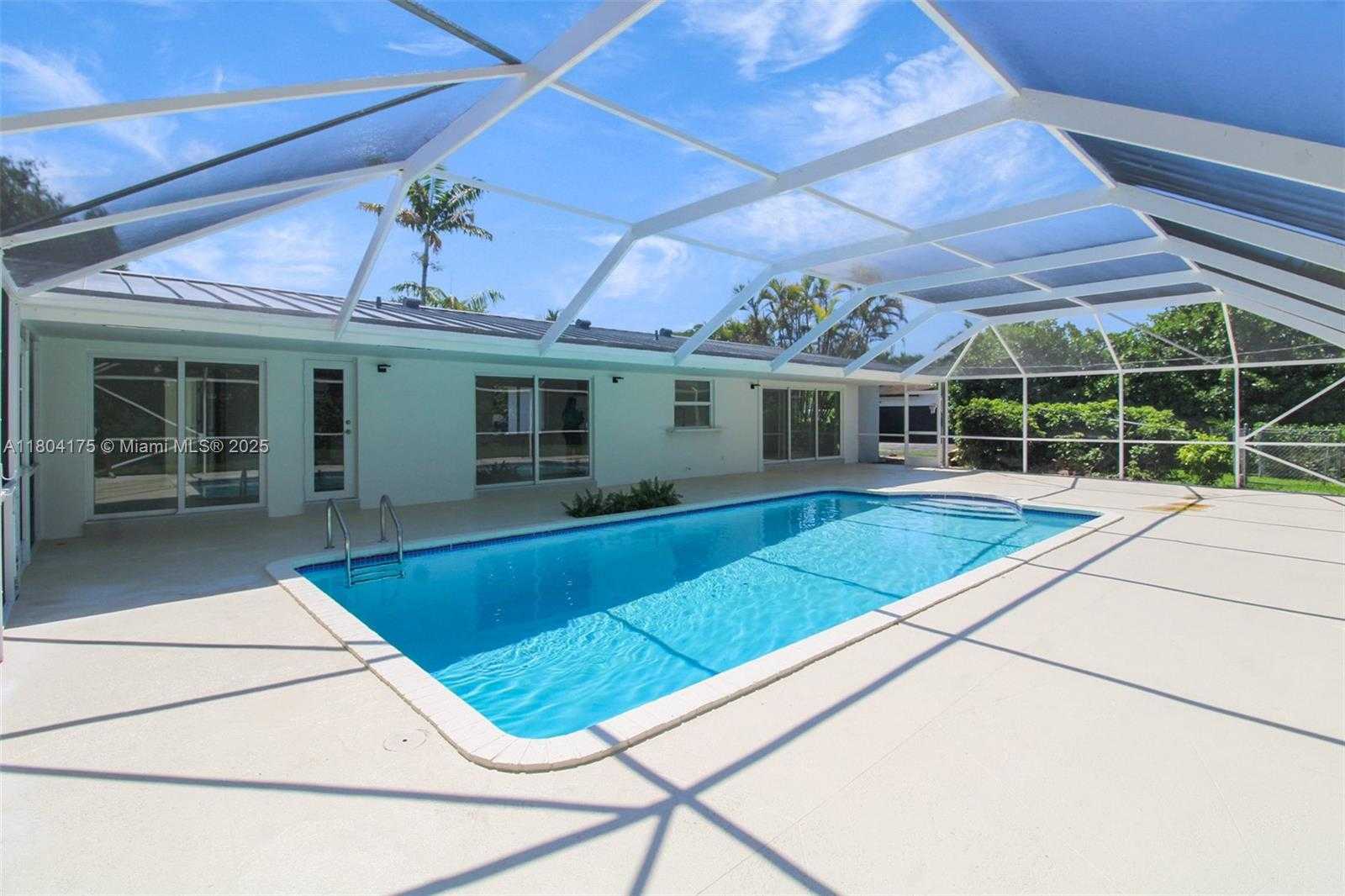 Small Image of 17640 SOUTH WEST 84TH CT, Palmetto Bay Number 27