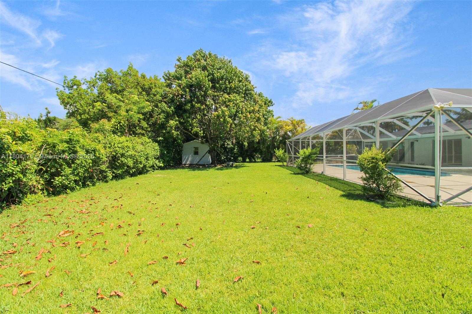 Small Image of 17640 SOUTH WEST 84TH CT, Palmetto Bay Number 29