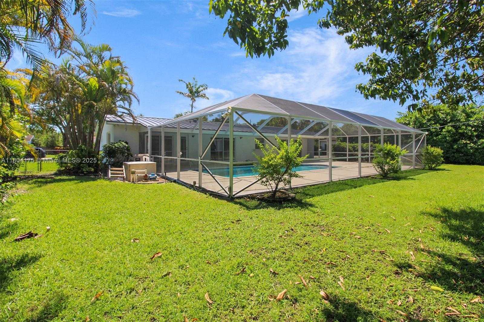 Small Image of 17640 SOUTH WEST 84TH CT, Palmetto Bay Number 32