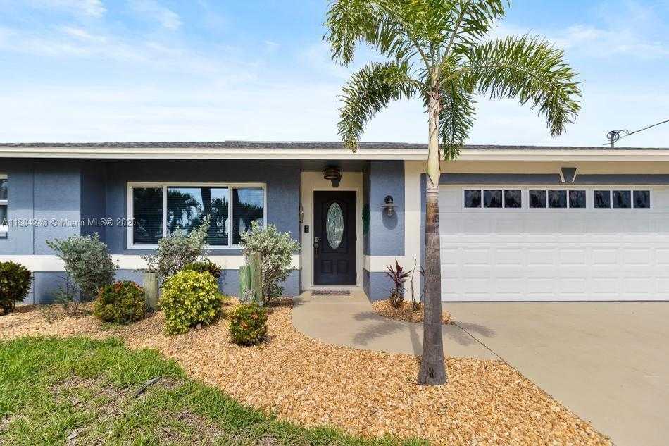 Small Image of 5287 TIFFANY CT, Cape Coral Number 3