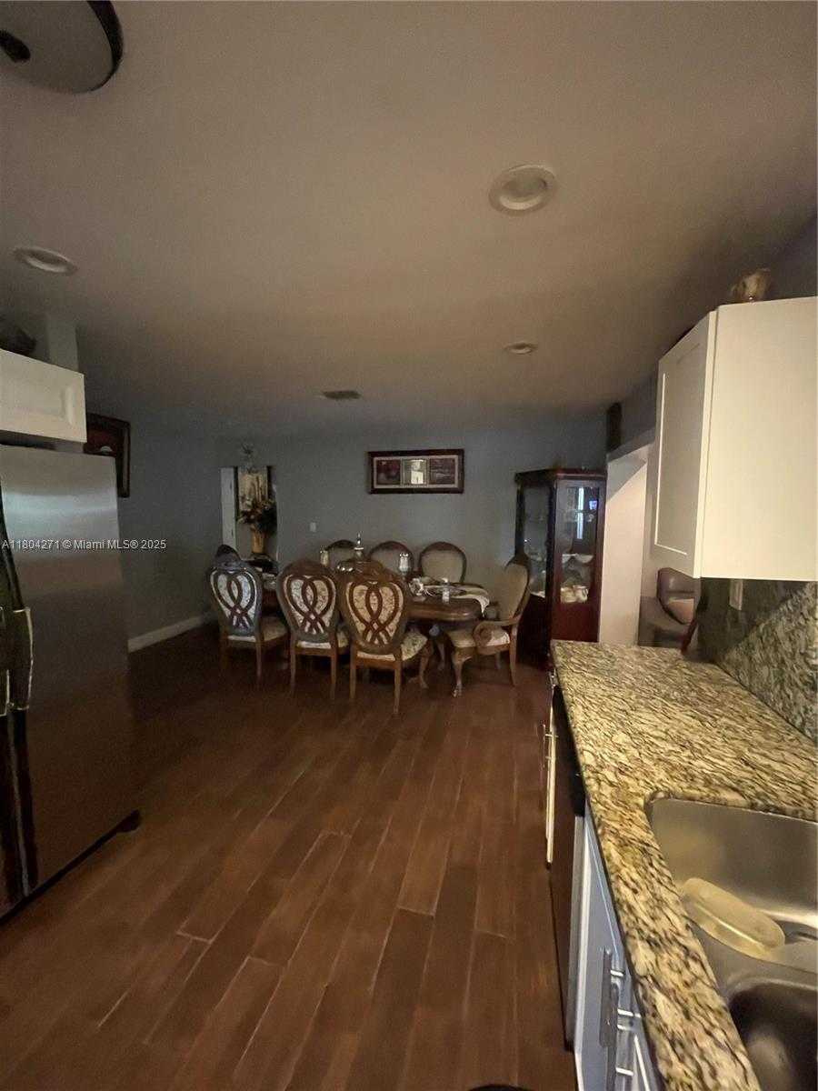 Small Image of 2724 CLEVELAND ST, Hollywood Number 10