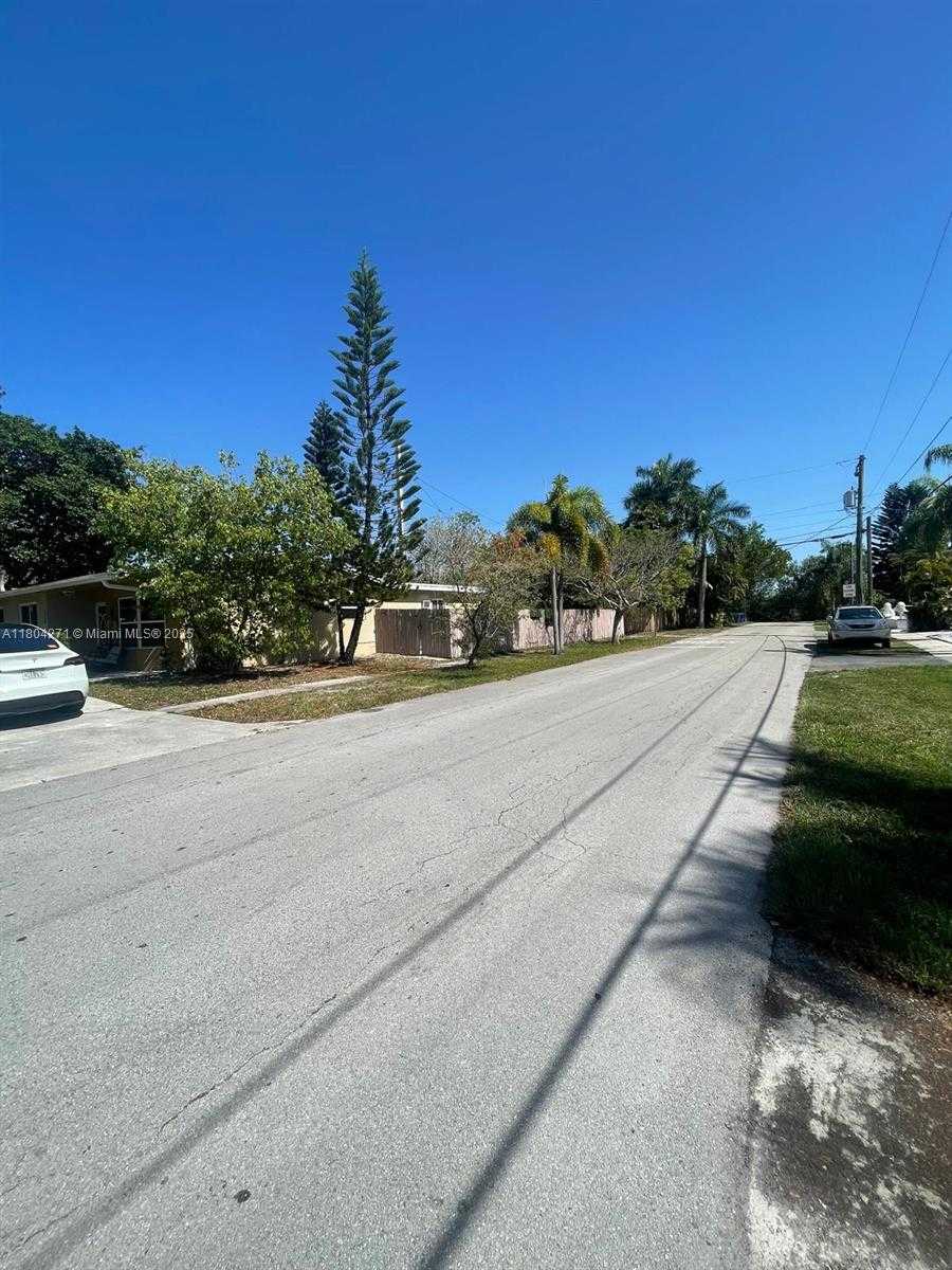 Small Image of 2724 CLEVELAND ST, Hollywood Number 6