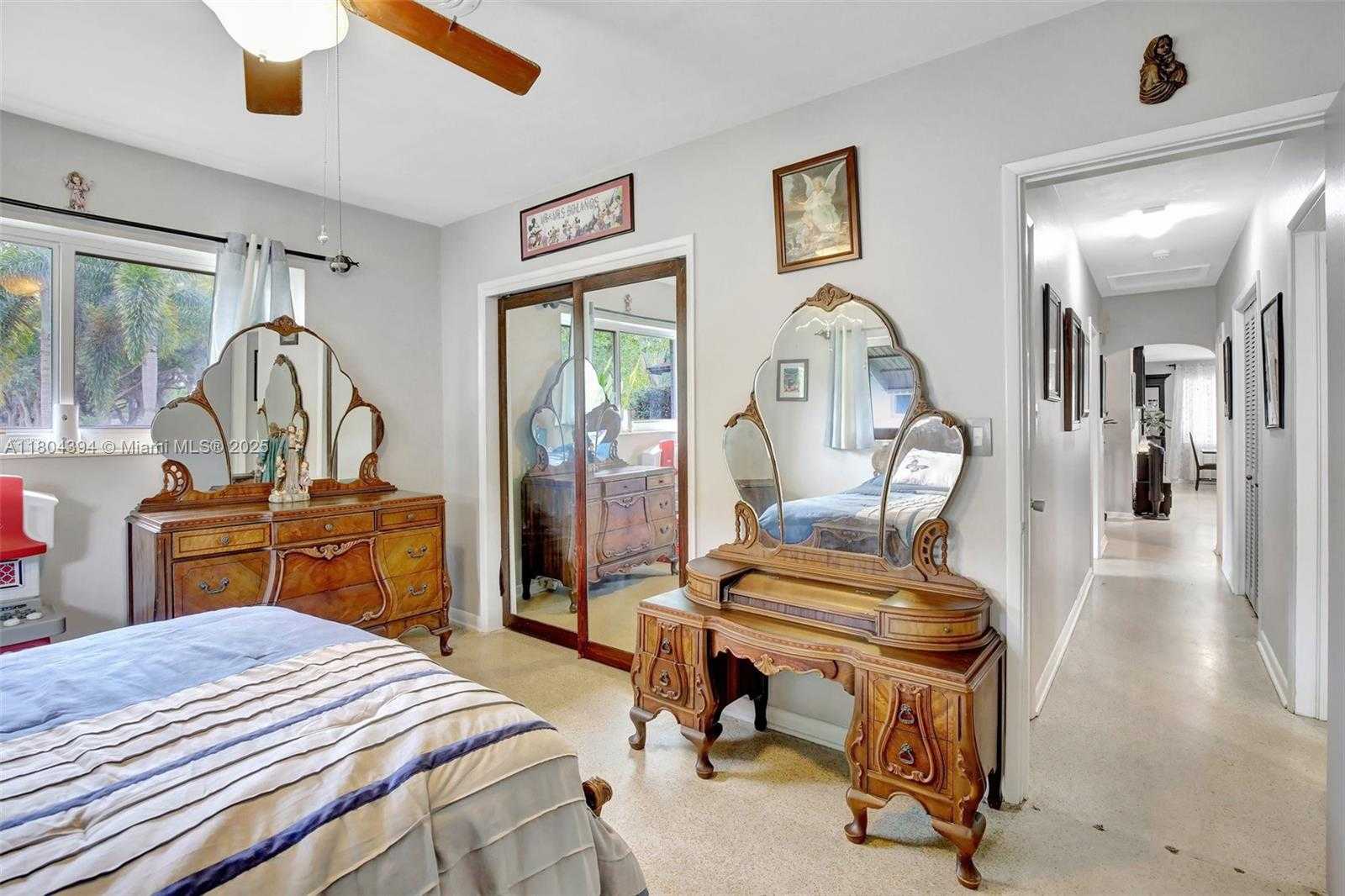 Small Image of 6285 PINE TER, Plantation Number 25