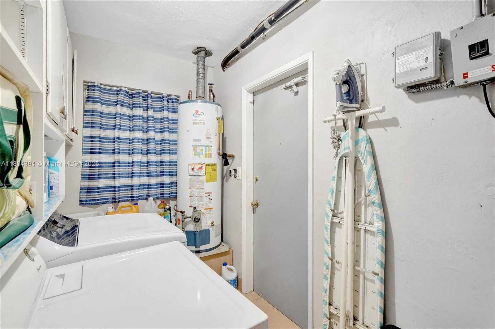 Small Image of 6285 PINE TER, Plantation Number 35