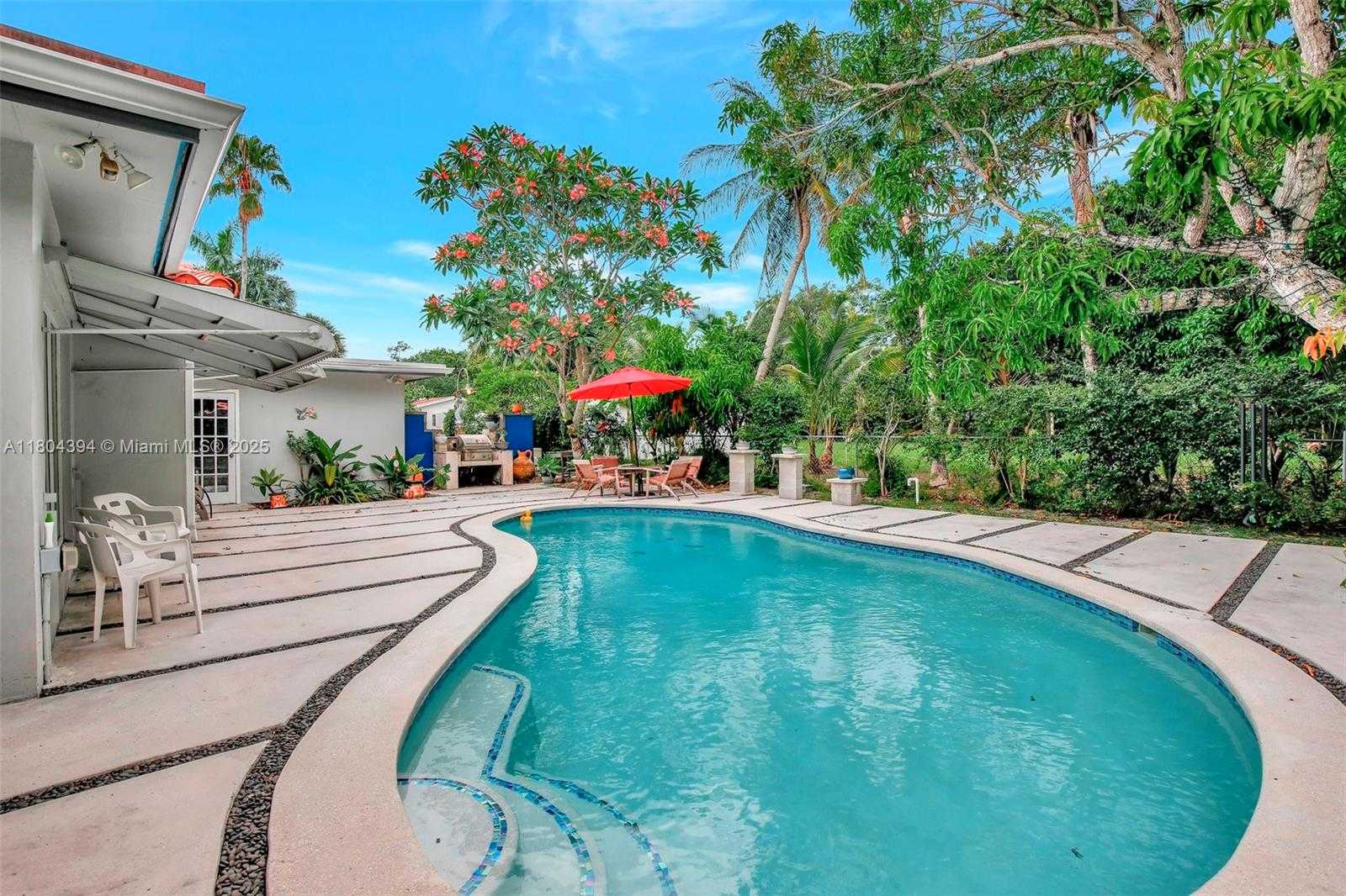 Small Image of 6285 PINE TER, Plantation Number 39