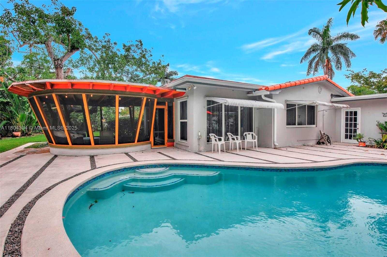 Small Image of 6285 PINE TER, Plantation Number 43