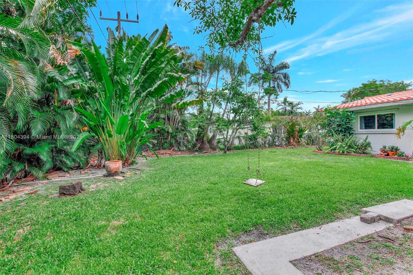 Small Image of 6285 PINE TER, Plantation Number 47