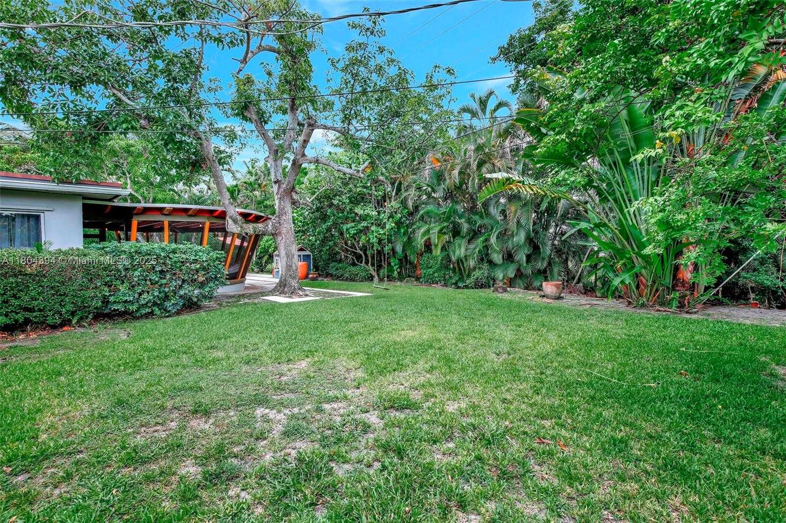 Small Image of 6285 PINE TER, Plantation Number 51