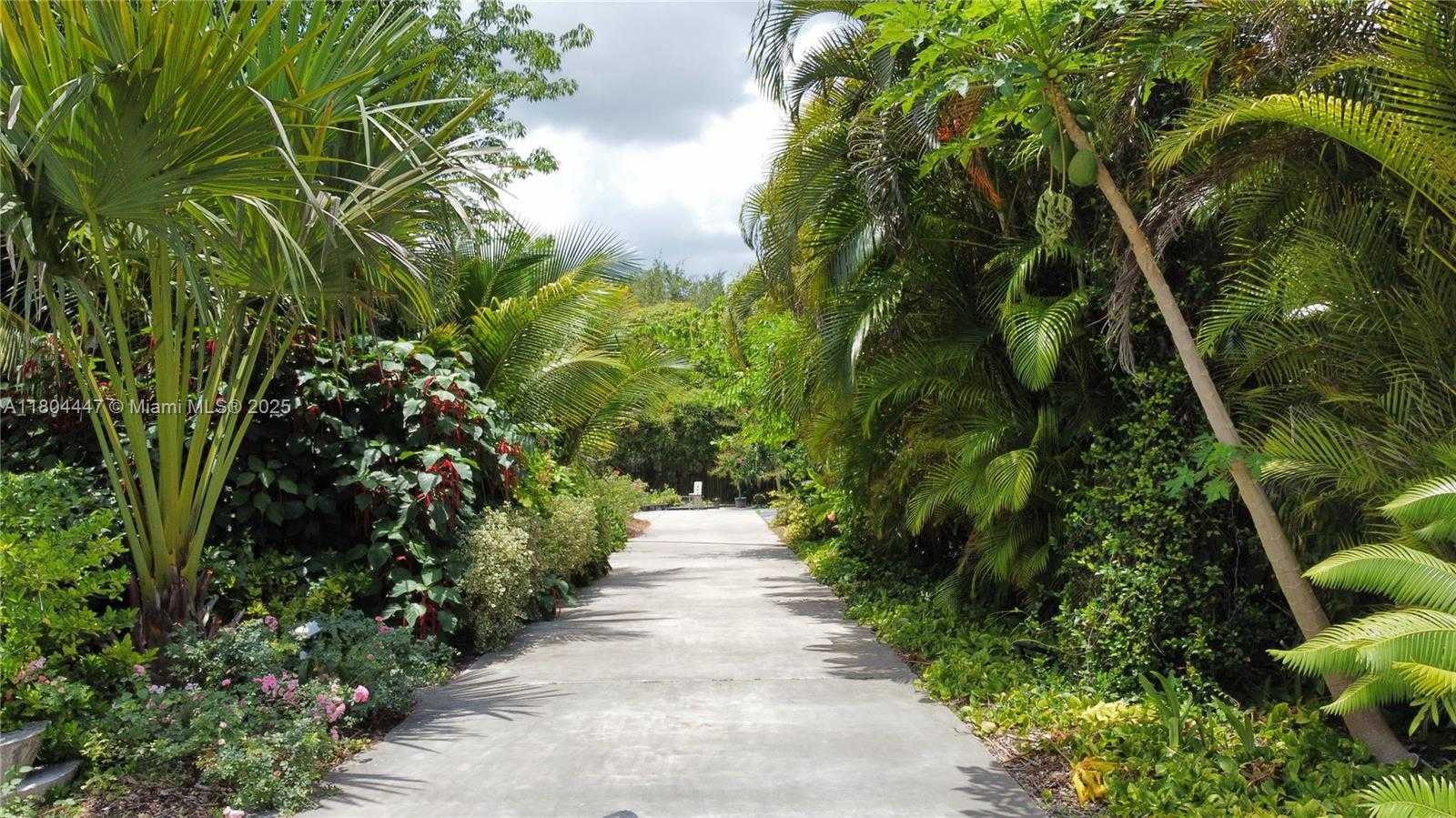 Small Image of 16970 SOUTH WEST 264TH ST, Homestead Number 18