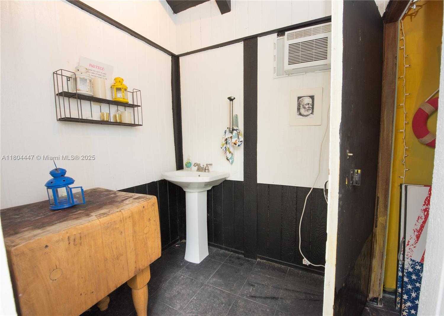 Small Image of 16970 SOUTH WEST 264TH ST, Homestead Number 25