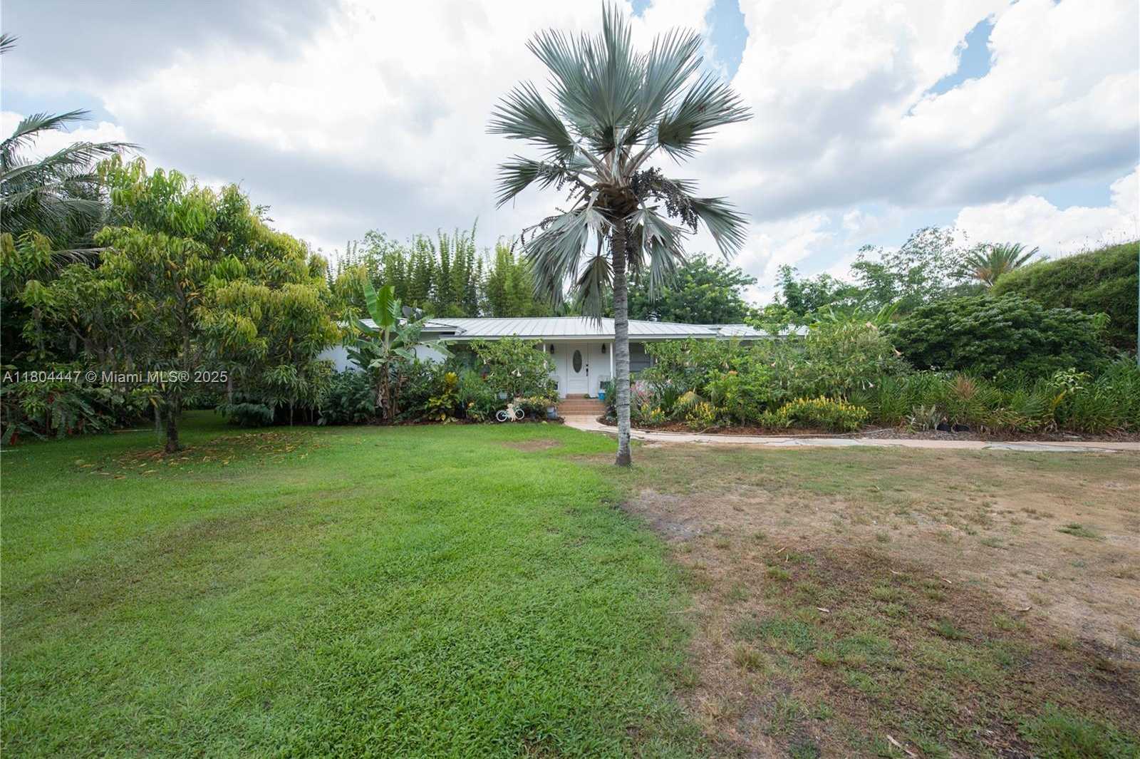 Small Image of 16970 SOUTH WEST 264TH ST, Homestead Number 39