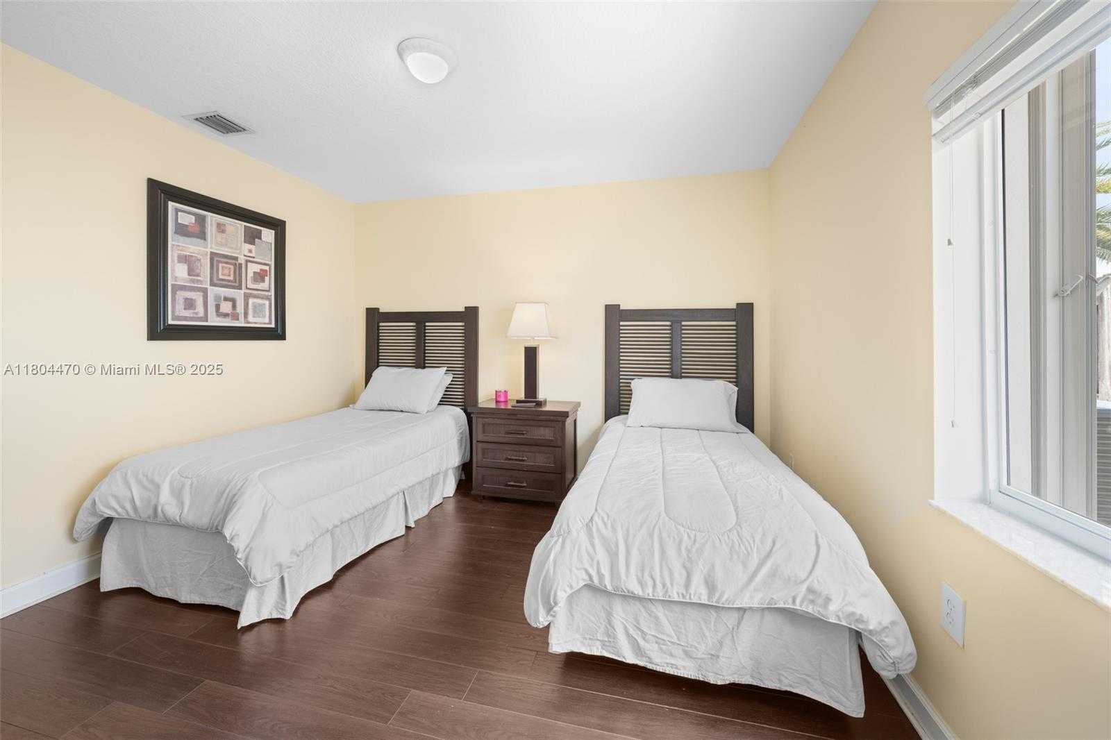 Small Image of 11351 NORTH WEST 64TH TER, Doral Number 26