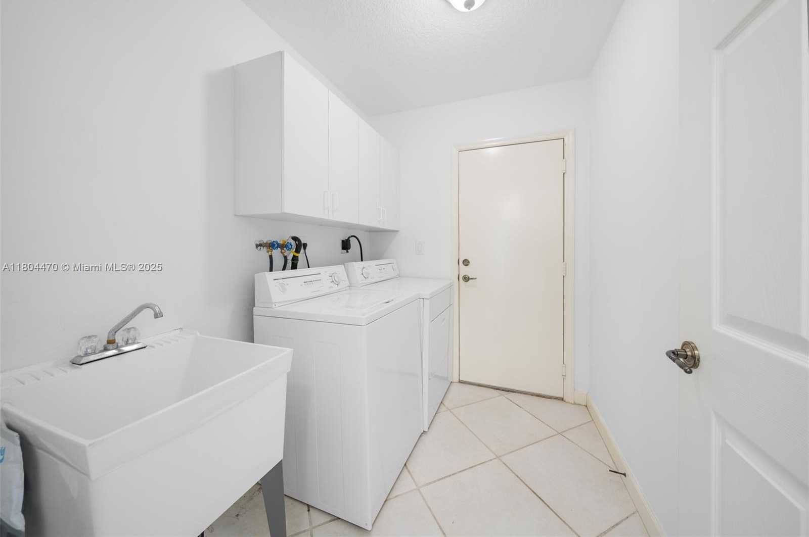 Small Image of 11351 NORTH WEST 64TH TER, Doral Number 28