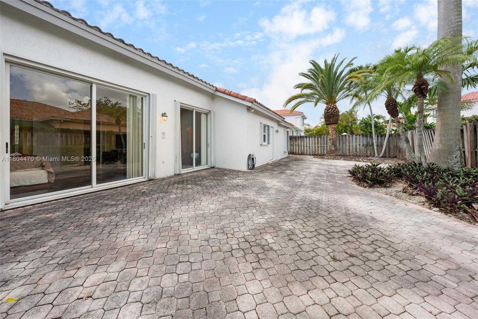 Small Image of 11351 NORTH WEST 64TH TER, Doral Number 31