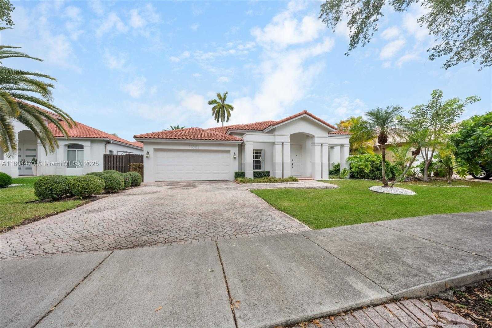 Small Image of 11351 NORTH WEST 64TH TER, Doral Number 32