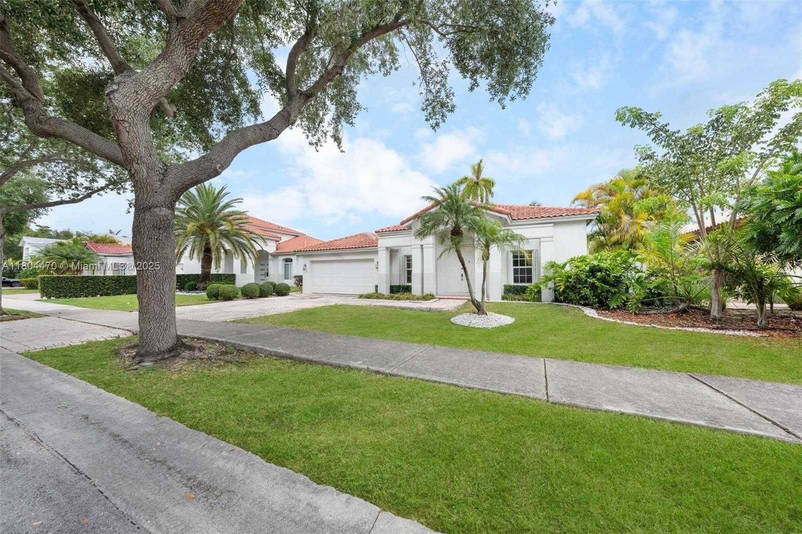 Small Image of 11351 NORTH WEST 64TH TER, Doral Number 33