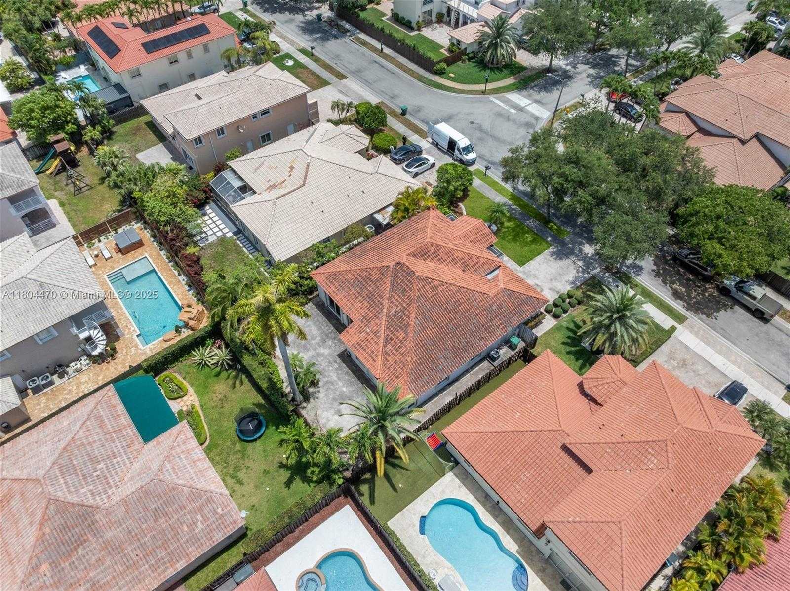 Small Image of 11351 NORTH WEST 64TH TER, Doral Number 34