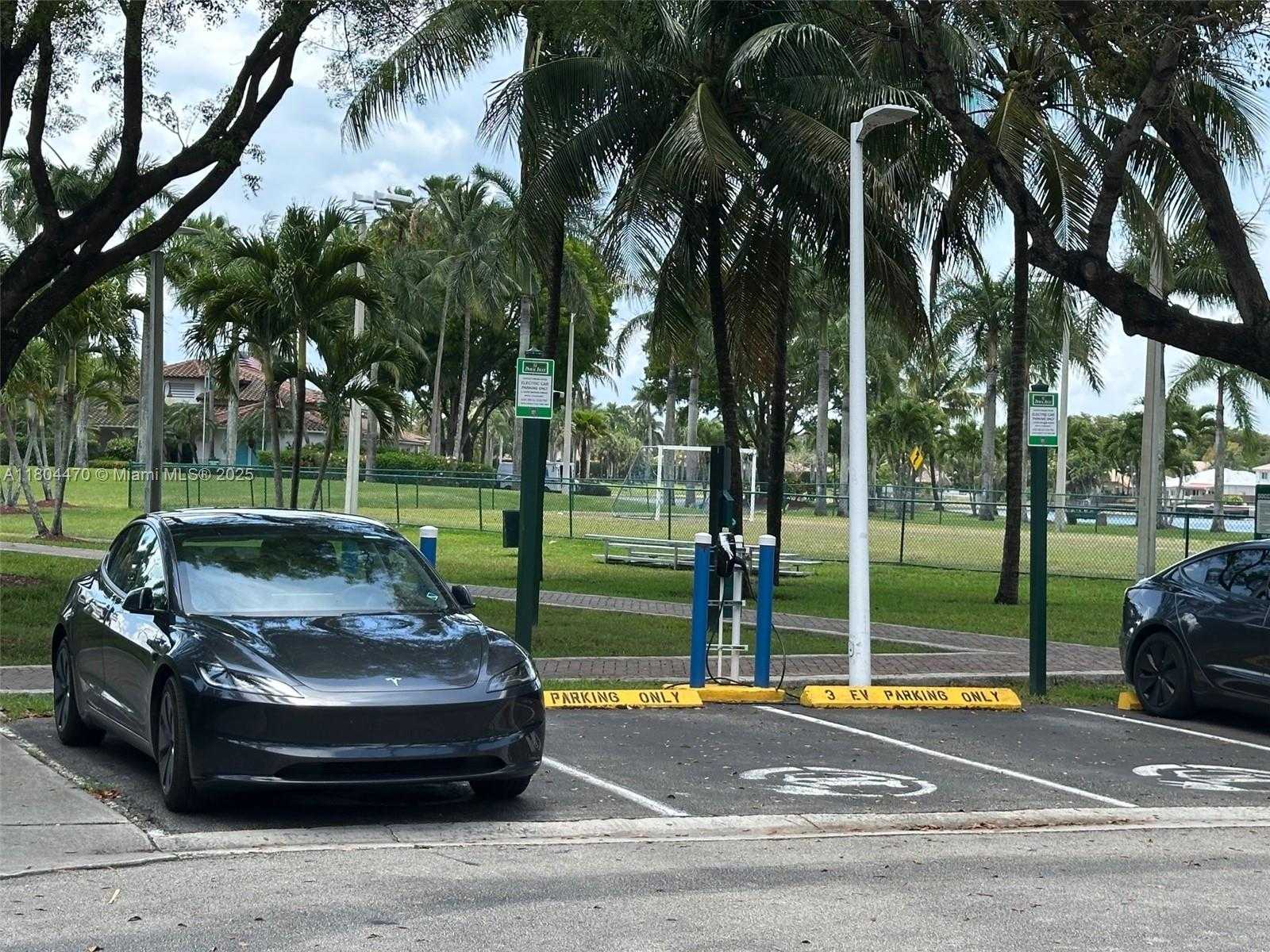 Small Image of 11351 NORTH WEST 64TH TER, Doral Number 41