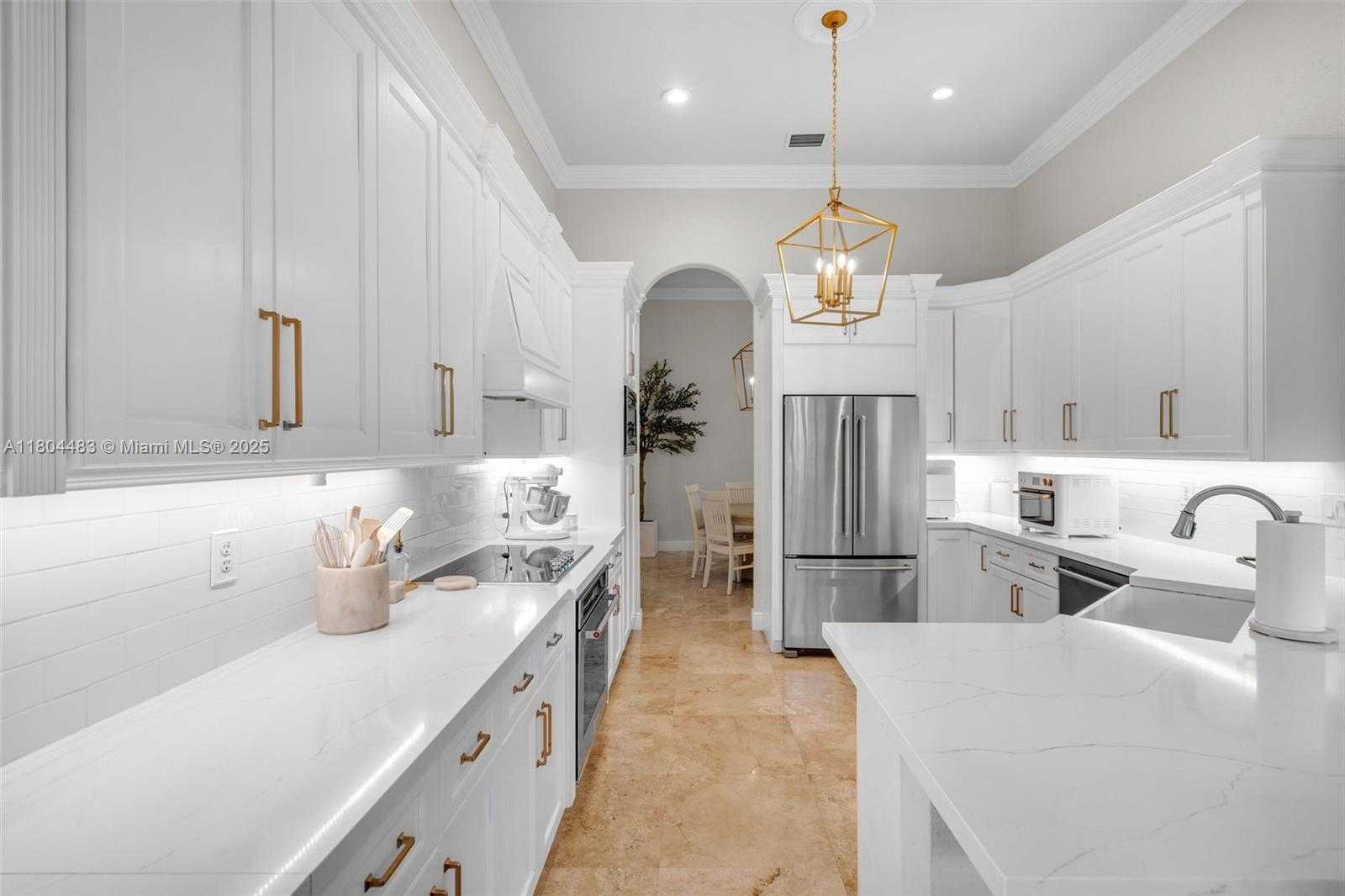 Small Image of 19336 SOUTH WEST 77TH PL, Cutler Bay Number 2