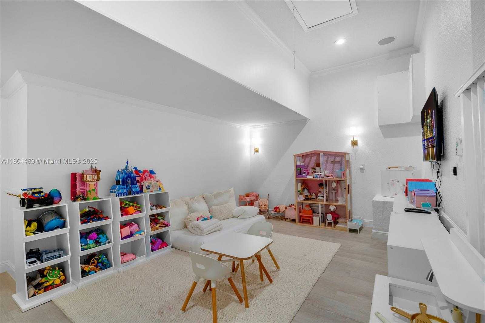 Small Image of 19336 SOUTH WEST 77TH PL, Cutler Bay Number 21