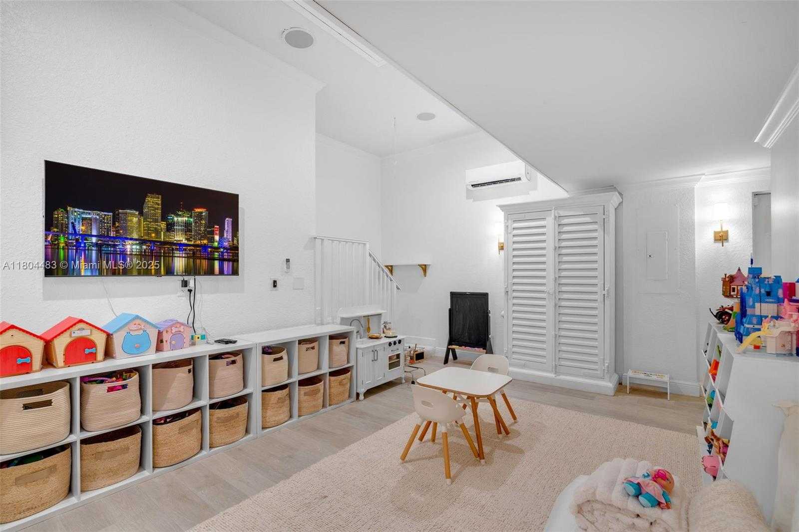 Small Image of 19336 SOUTH WEST 77TH PL, Cutler Bay Number 22