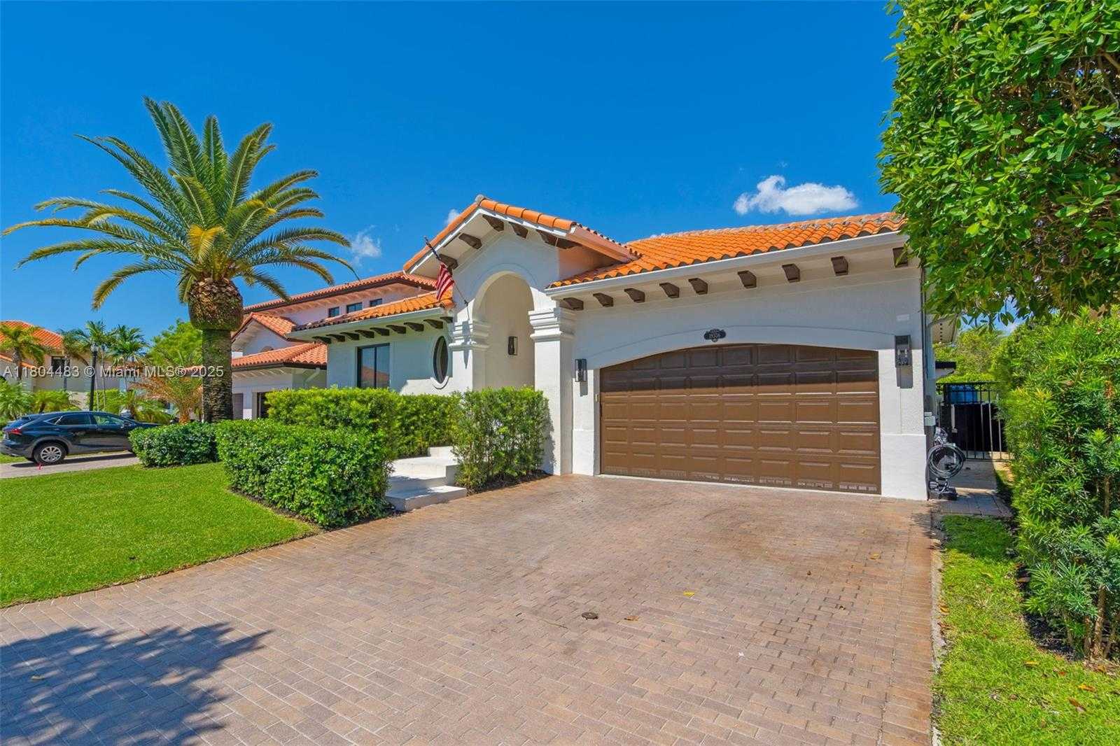 Small Image of 19336 SOUTH WEST 77TH PL, Cutler Bay Number 3