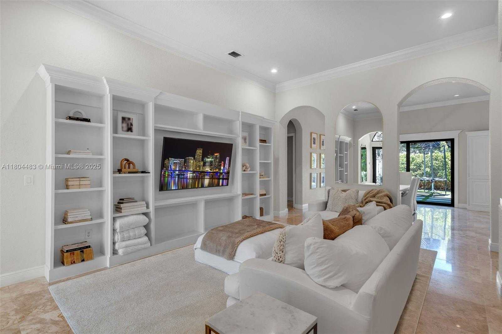 Small Image of 19336 SOUTH WEST 77TH PL, Cutler Bay Number 5