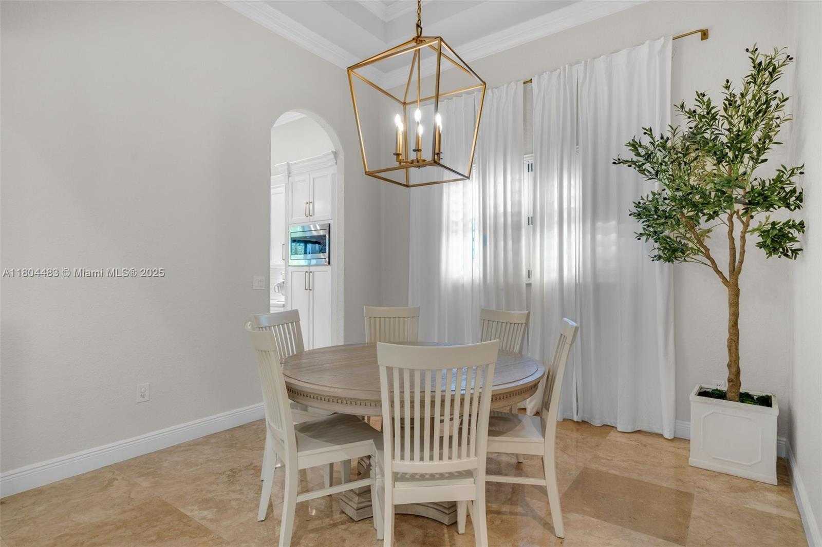 Small Image of 19336 SOUTH WEST 77TH PL, Cutler Bay Number 6